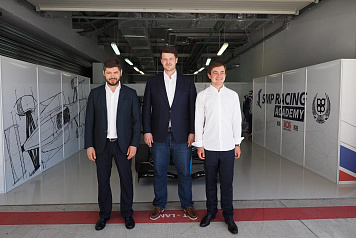 Академия SMP Racing и АНО «РОСГОНКИ» представили на Сочи Автодроме новый эксклюзивный продукт