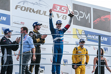 Егор Оруджев выигрывает гонку Чемпионата Formula V8 3.5