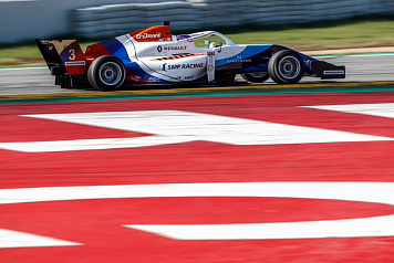 Александр Смоляр – серебряный призер гонки Formula Renault Eurocup в Испании