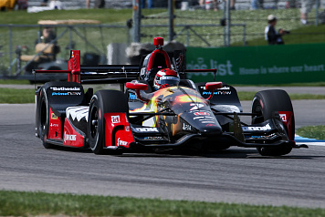 Алёшин завершил первые практики перед очередным этапом IndyCar