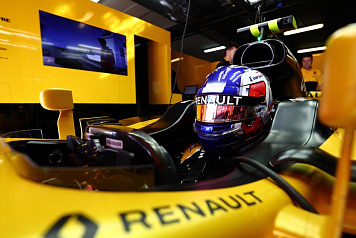        -   Renault F1 Team