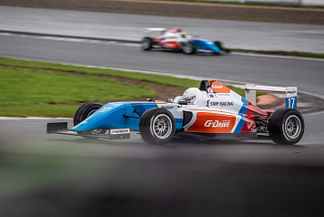 Павел Буланцев сохранил лидерство в СМП Формула 4 после шестого этапа серии