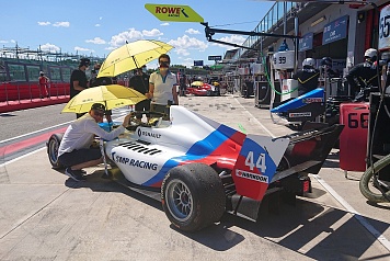 Михаэль Белов – десятый в субботней гонке второго этапа Eurocup Formula Renault