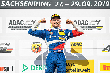Михаэль Белов принял участие в финальном этапе немецкой Формулы 4